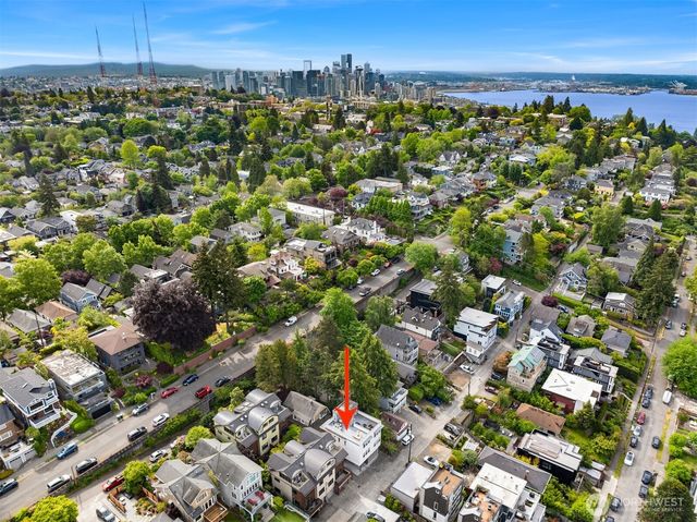 1935 B 7th Avenue W, Seattle, WA 98119