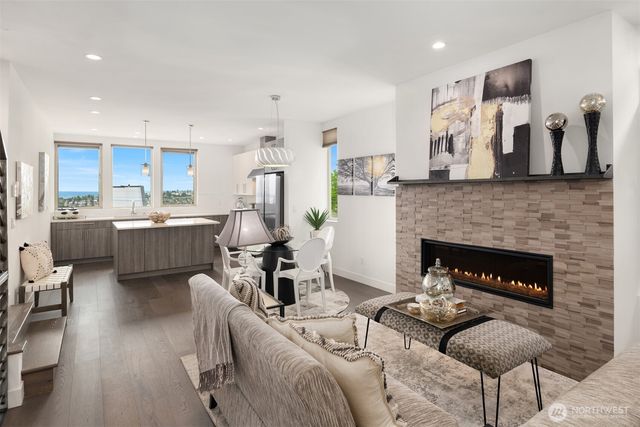 1935 B 7th Avenue W, Seattle, WA 98119