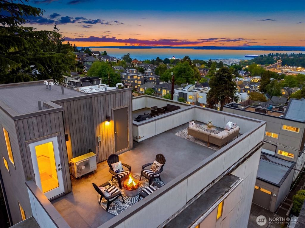 1935 B 7th Avenue W, Seattle, WA 98119
