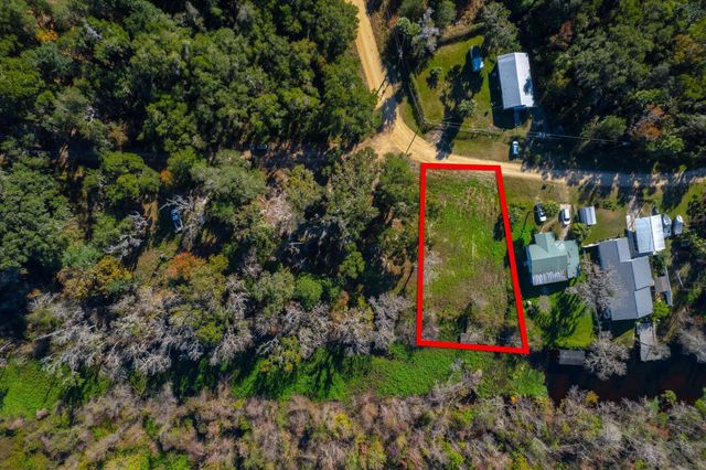 120 Ridgeline Avenue, Satsuma, FL 32189