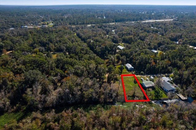 120 Ridgeline Avenue, Satsuma, FL 32189