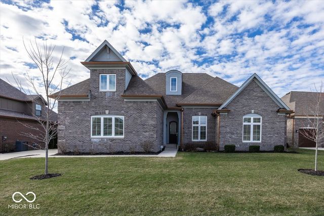 4305 Prairie Falcon Drive, Zionsville, IN 46077