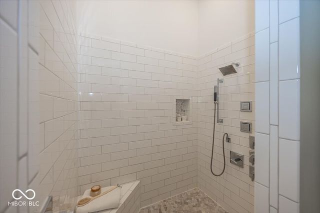 4305 Prairie Falcon Drive, Zionsville, IN 46077