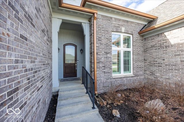 4305 Prairie Falcon Drive, Zionsville, IN 46077