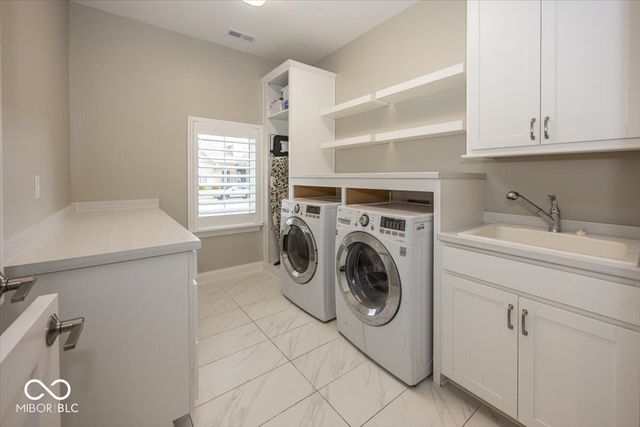 4305 Prairie Falcon Drive, Zionsville, IN 46077