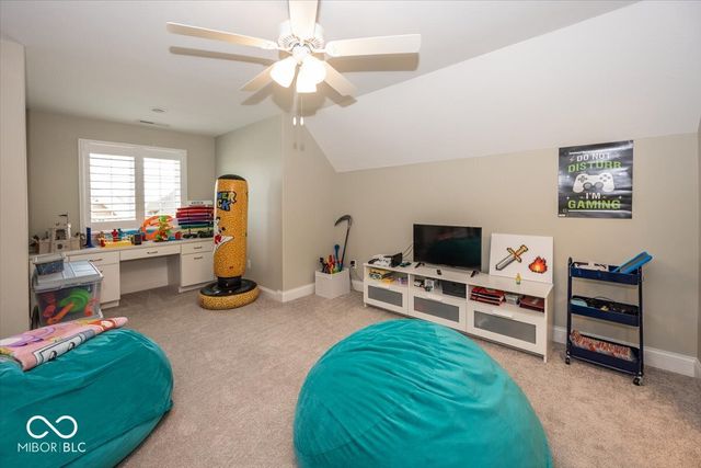 4305 Prairie Falcon Drive, Zionsville, IN 46077