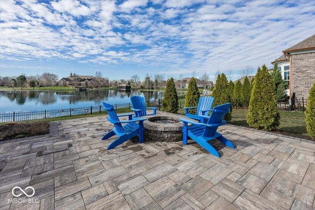 4305 Prairie Falcon Drive, Zionsville, IN 46077