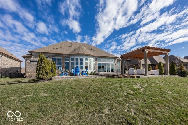 4305 Prairie Falcon Drive, Zionsville, IN 46077