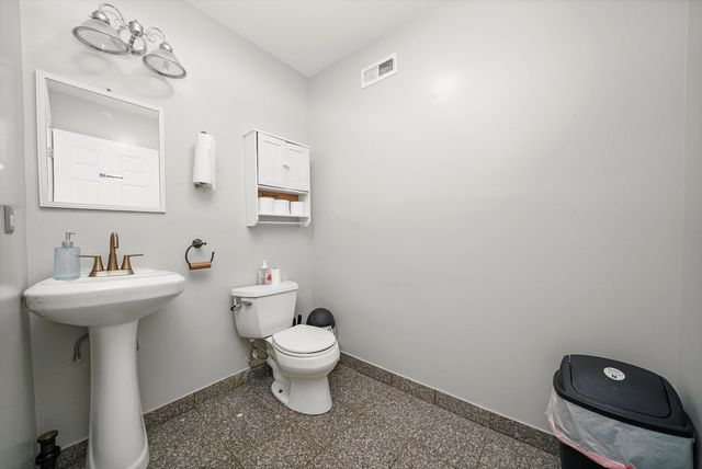 1901 W Chicago Avenue 1, Chicago, IL 60622