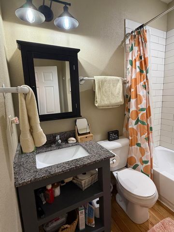 2558 N Howard Avenue, Springfield, MO 65803