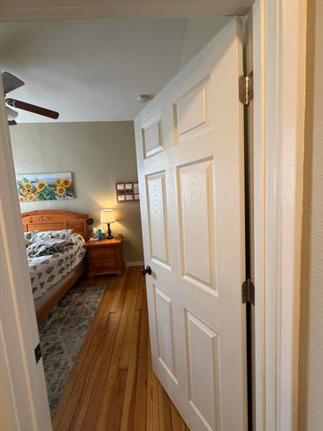 2558 N Howard Avenue, Springfield, MO 65803