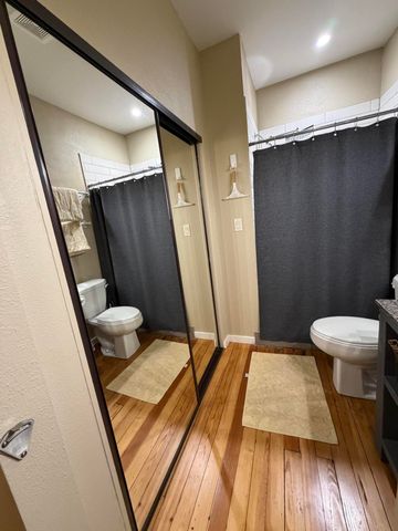 2558 N Howard Avenue, Springfield, MO 65803