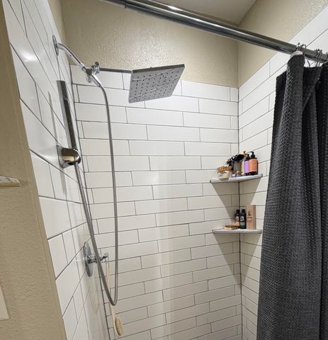 2558 N Howard Avenue, Springfield, MO 65803