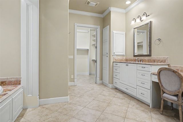 608 E Glendale Street, Broken Arrow, OK 74011