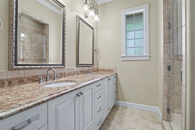 608 E Glendale Street, Broken Arrow, OK 74011
