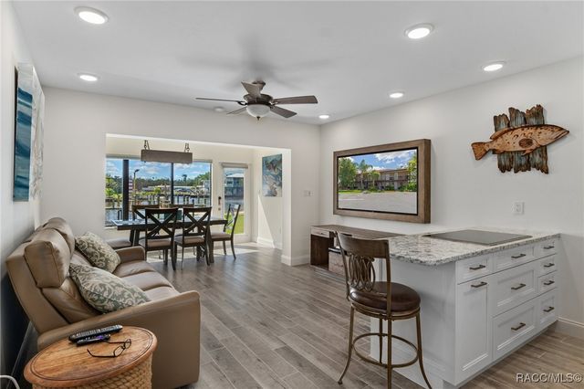 5215 S Swiftwater Way 3, Homosassa, FL 34448