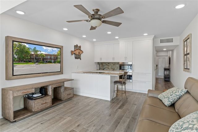 5215 S Swiftwater Way 3, Homosassa, FL 34448