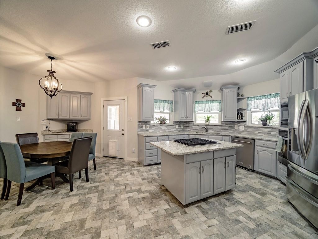 2107 Countryside Drive, Denton, TX 76208