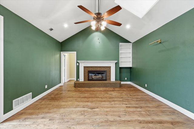 1304 Black Oak Drive, Carrollton, TX 75007