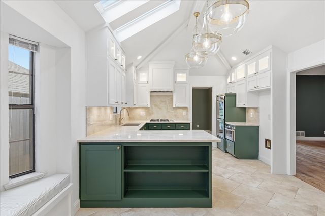 1304 Black Oak Drive, Carrollton, TX 75007