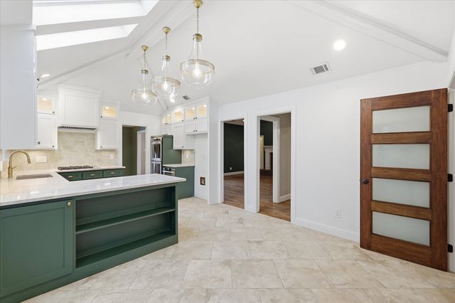 1304 Black Oak Drive, Carrollton, TX 75007