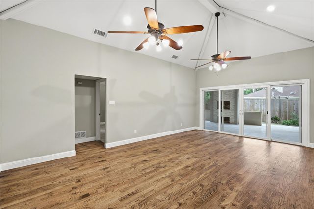 1304 Black Oak Drive, Carrollton, TX 75007