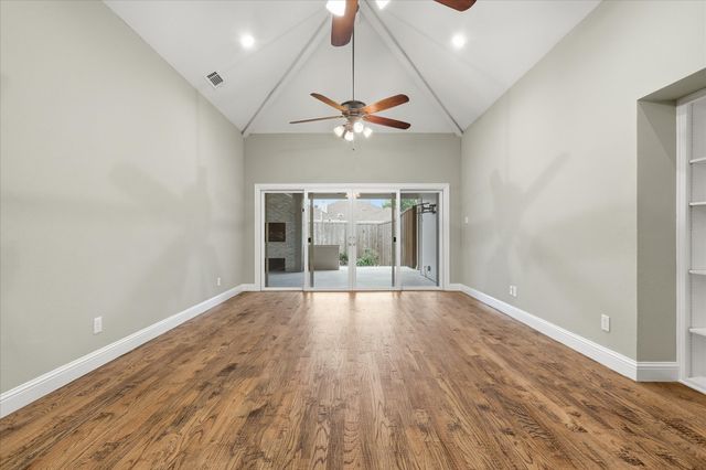 1304 Black Oak Drive, Carrollton, TX 75007
