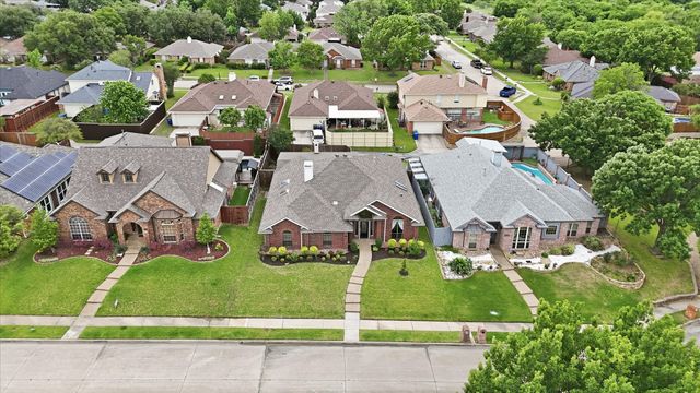 1304 Black Oak Drive, Carrollton, TX 75007