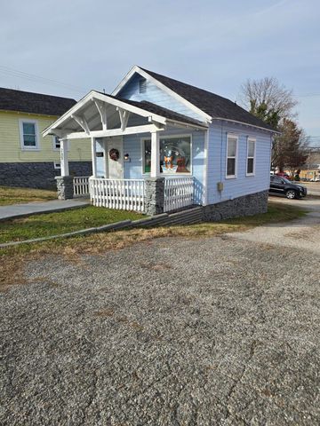 215 W Pacific Street, Branson, MO 65616