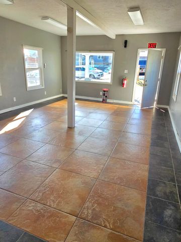 215 W Pacific Street, Branson, MO 65616