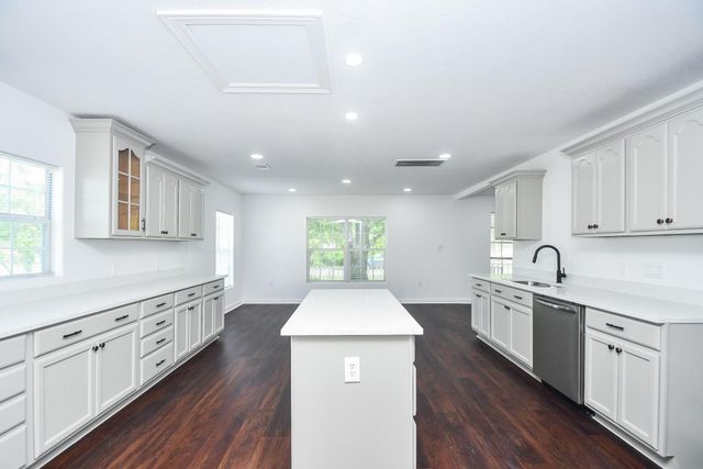 2636 Lone Oak Road, Houston, TX 77093