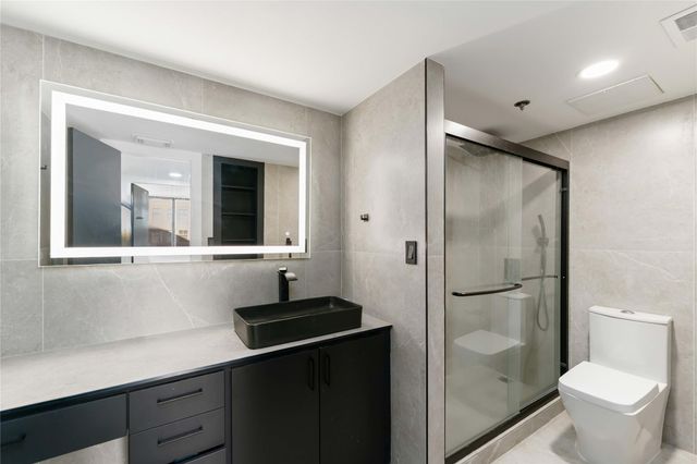 3525 Sage Road 1213, Houston, TX 77056