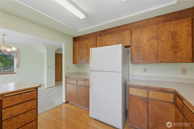 207 E 84th St Street, Tacoma, WA 98445