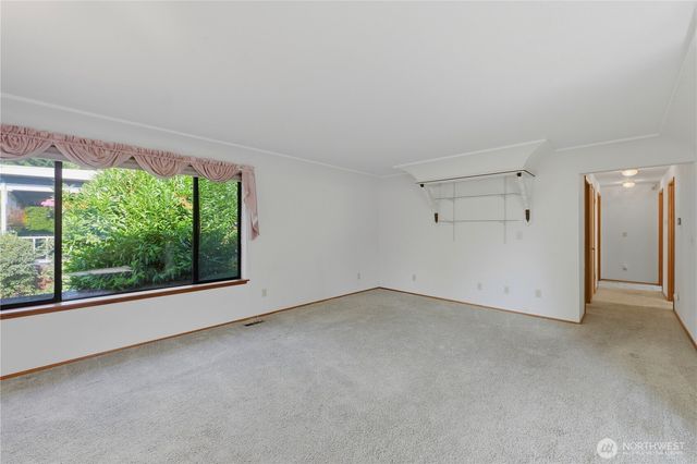207 E 84th St Street, Tacoma, WA 98445