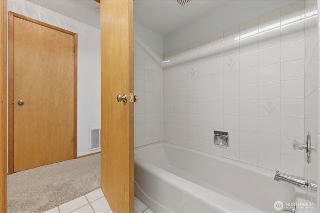 207 E 84th St Street, Tacoma, WA 98445