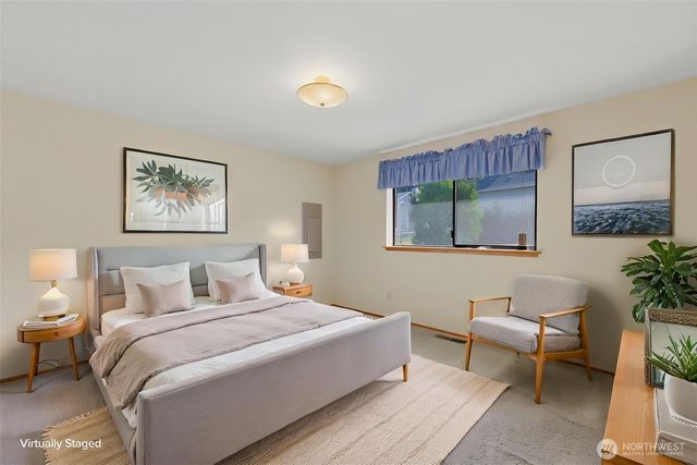 207 E 84th St Street, Tacoma, WA 98445