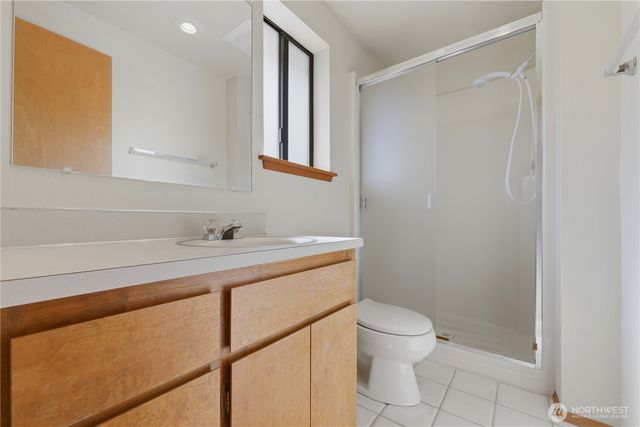 207 E 84th St Street, Tacoma, WA 98445