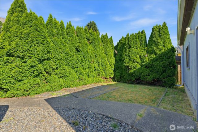 207 E 84th St Street, Tacoma, WA 98445