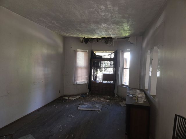 6711 S UNION Avenue, Chicago, IL 60621