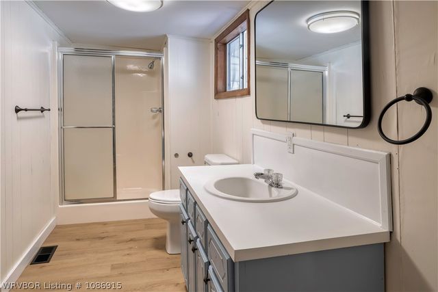 100 Packard Street, Mansfield, AR 72944