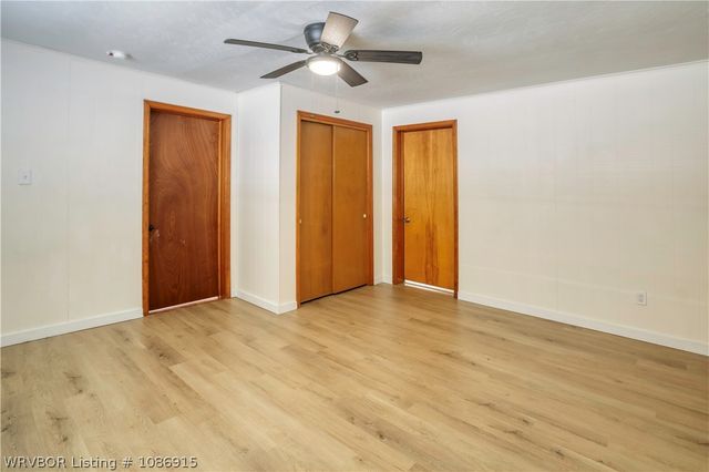 100 Packard Street, Mansfield, AR 72944