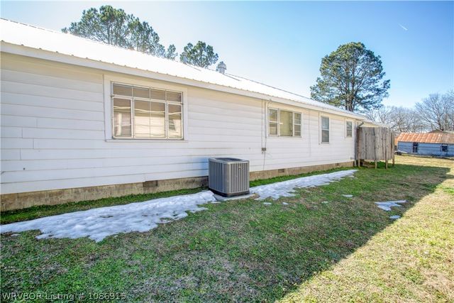 100 Packard Street, Mansfield, AR 72944