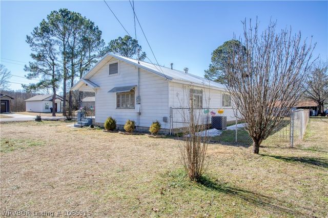 100 Packard Street, Mansfield, AR 72944