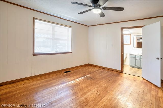 100 Packard Street, Mansfield, AR 72944