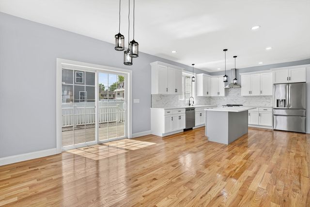 57 America St, Chicopee, MA 01013