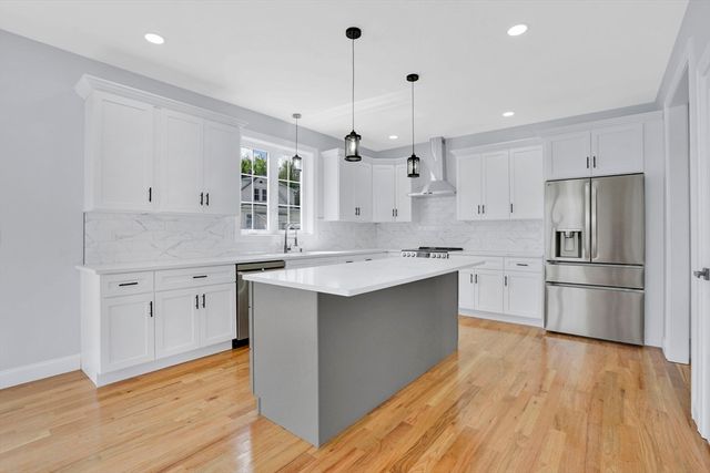 57 America St, Chicopee, MA 01013