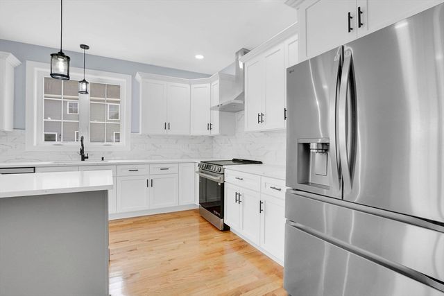 57 America St, Chicopee, MA 01013