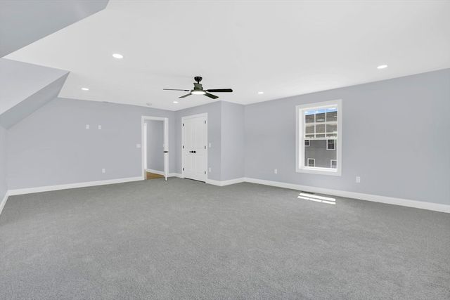 57 America St, Chicopee, MA 01013