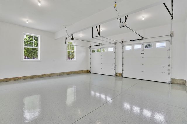 57 America St, Chicopee, MA 01013
