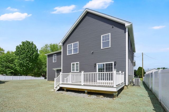 57 America St, Chicopee, MA 01013